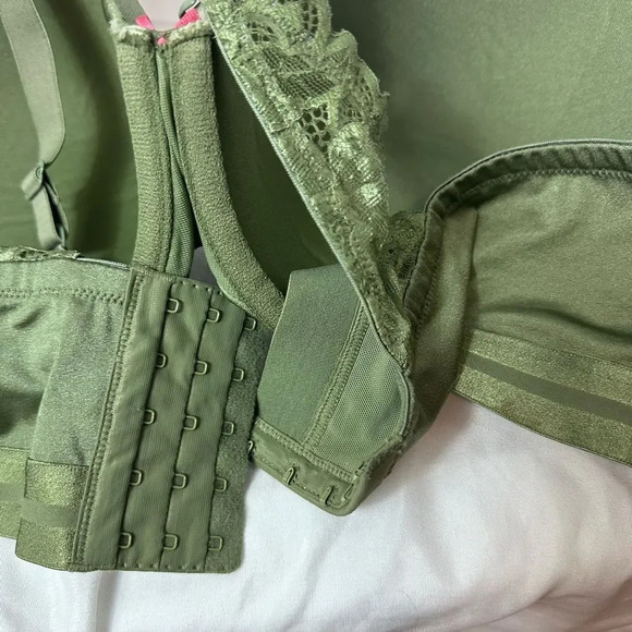 Cacique Olive Green Bra - Picture 9 of 11